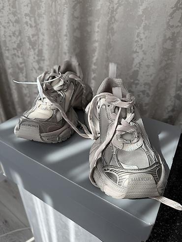 Айымдардын бут кийими: Кроссовки Balenciaga Runner Заказывала с Китая с доставкой обошлись — 3
