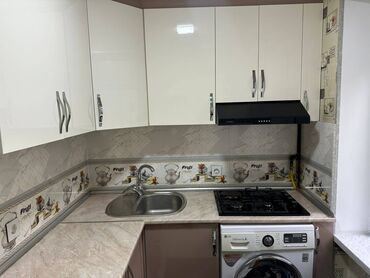 Uzunmüddətli kirayə mənzillər: Xətai rayonu,8 noyabr pr,59 nomreli orta məktəbin yanında,4 -da lalafo.az — 4 Uzunmüddətli kirayə mənzillər: Xətai rayonu,8 noyabr pr,59 nomreli orta məktəbin yanında,4 — 4