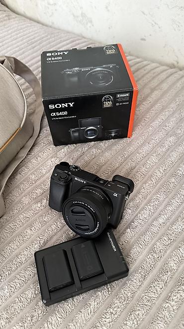 sony kamera: Продаю почти новую камеру Sony 6400+ kid объектив Состав: - Камера — 4