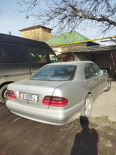 Mercedes-Benz: Mercedes-Benz E-Class: 2000 г., 2.8 л, Механика, Бензин, Седан — 4
