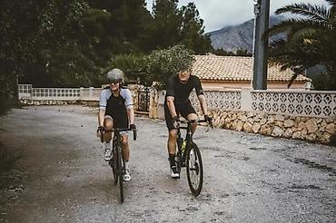 Oprema za bicikliste: DRES FORCE POINTS KRATKI RUKAV, CRNA-PLAVA | Dres je dizajniran za — 3