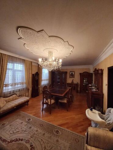 Uzunmüddətli kirayə evlər: 450 kv. m, 10 otaq — 15