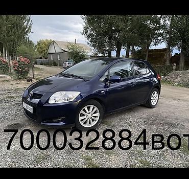 Toyota: Toyota Auris: 2009 г., 1.6 л, Кол менен иштөөчү, Бензин, Хетчбек — 1
