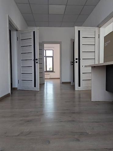 Сдаю Офис целиком: Банковское отделение, Колл-центр, Нотариус, 500 м², В частном доме, С ремонтом, С парковкой at lalafo.kg Сдаю Офис целиком: Банковское отделение, Колл-центр, Нотариус, 500 м², В частном доме, С ремонтом, С парковкой