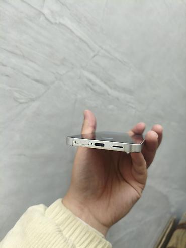 galaxy a40: Samsung Galaxy S24, Б/у, 128 ГБ, цвет - Бежевый, 1 SIM, eSIM — 5