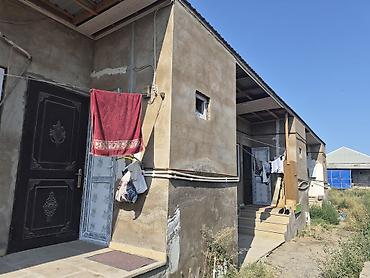 7 ci mikrarayon: Sumqayit seheri xmistroyda dost marketin arxasinda 3dene ev satilir — 2