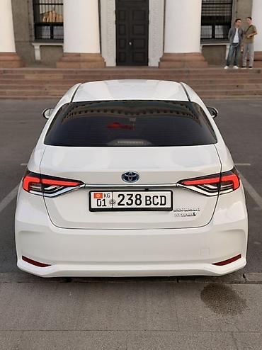 Продажа авто: Toyota Corolla: 2022 г., 1.8 л, Вариатор, Гибрид, Седан — 10