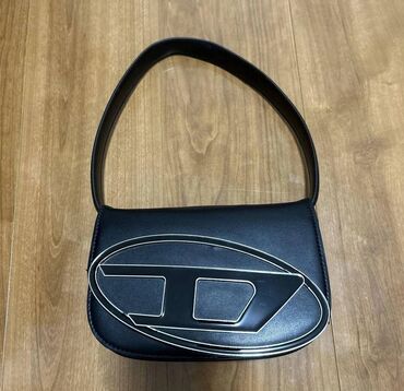 ljubičasta torba: Shoulder bag, Diesel, Material: Leather
