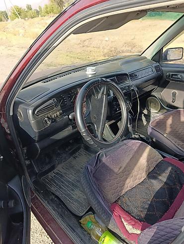 Volkswagen: Volkswagen Vento: 1993 г., 1.8 л, Механика, Газ, Седан — 5