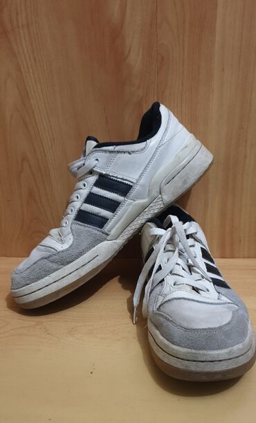 Другие животные: Мужские кроссовки, 43, Adidas, Б/у, цвет - Белый, Самовывоз, Бесплатная доставка, Платная доставка
