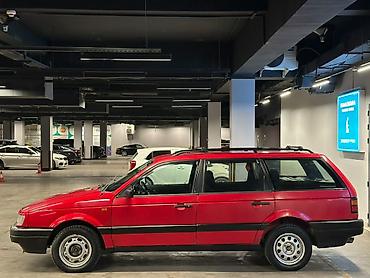 на руках только тех паспорт: Volkswagen Passat: 1990 г., 1.8 л, Механика, Бензин, Универсал — 9