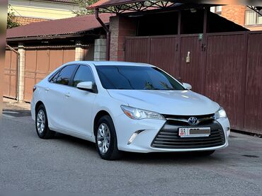 срочно продаю машину бишкек: Toyota Camry: 2017 г., 2.5 л, Автомат, Гибрид, Седан