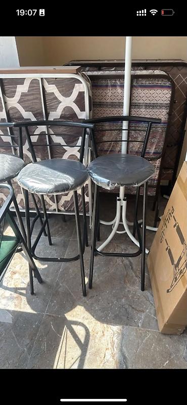 Bar tabureti – metal karkaslı, arxalı model - Material: toz boya ilə