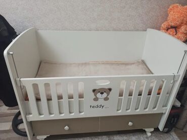 doseklerin qiymeti: Для девочки и мальчика, Четырехугольная, Колыбель, Без бортиков, С матрасом, Без механизма качания