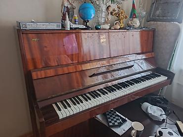 belarus 892: Akkustik piano – “Belarus” upright model - Korpus: parlaq taxta (maun — 2