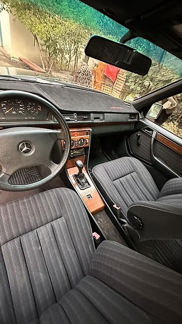 степ эреф 1: Mercedes-Benz E-Class: 1990 г., 2.3 л, Кол менен иштөөчү, Бензин, Седан — 9