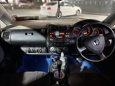 song l: Honda Fit: 2003 г., 1.3 л, Вариатор, Бензин, Хэтчбэк — 7