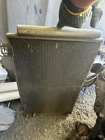 радиатор altezza: Тойота Авенсис — 3