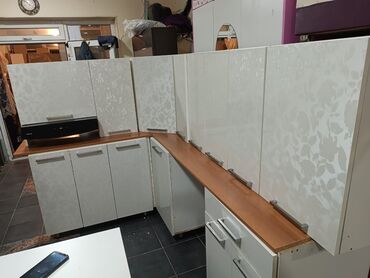 Mətbəx mebeli: Metbex mebeli qapilar parlaq mdf. 380 azn✅️✅️.ustu mermerdi ve moyka