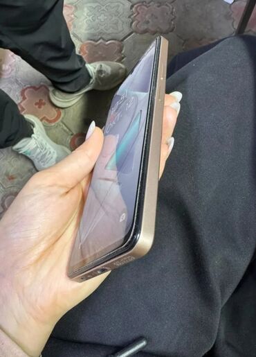микрофон мини: Tecno L6, Б/у, 256 ГБ, 2 SIM