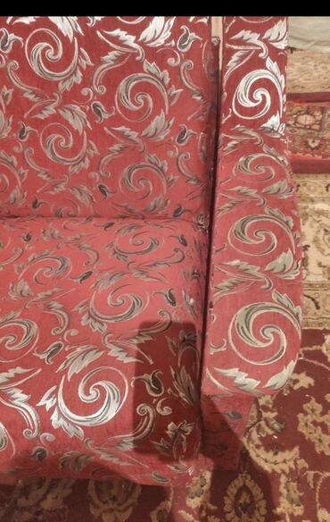 Otaq qapıları: Divan iki kreslo 100 manat vanna 40 manat Aspirator 70 manat — 3