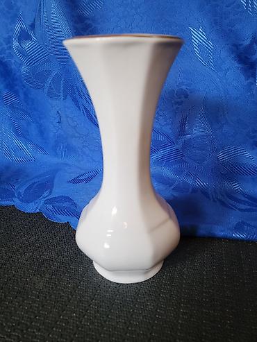 trimer lilly: Vaza nova Apro porcelan iz 70ih.godina. Vaza nova,bez ostecenja,sve — 4