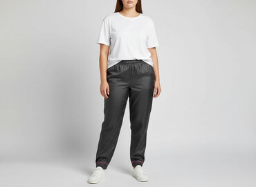 bluzy ze śmiesznym napisem: Esmara, Sweatpants for women, size XL