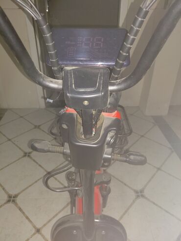 Mopedlər,skuterlər: Elektrik skuter Xüsusiyyətlər: - Ön tərəfdə iri metal yük səbəti – — 5