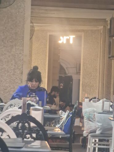 Uzunmüddətli kirayə mənzillər: Geniş və işıqlı mənzil – klassik üslubda tam mebel və texnika ilə — 2