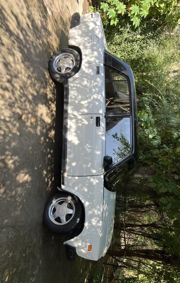 Subaru: Subaru : 2004 г., 1.6 л, Механика, Газ, Седан