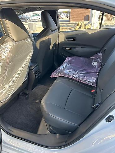 sequoia 2010: Toyota Corolla: 2026 г., 1.8 л, Гибрид, Седан — 8