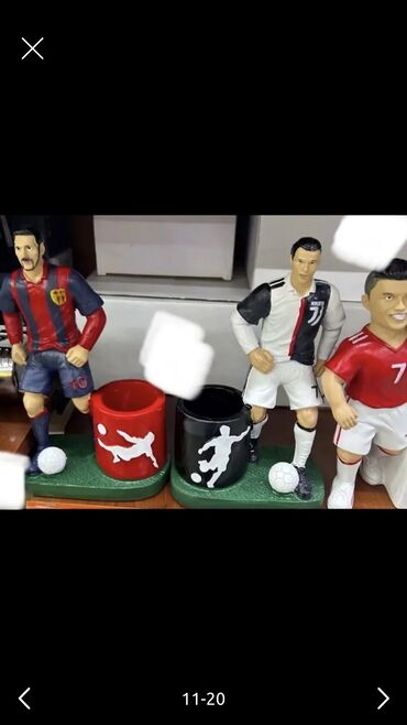 Masaüstü dəstlər: Qələm qabları satılır.Çeşidlər çoxdur. Spiderman,MickeyMouse,Hardman — 10