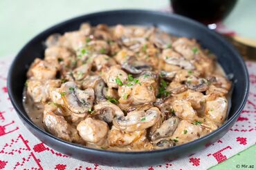 Sifarişlə hazır yeməklər: Hazır ev yeməkləri – menyu seçimi - Toyuq və göbələk qaymaq sousunda — 1