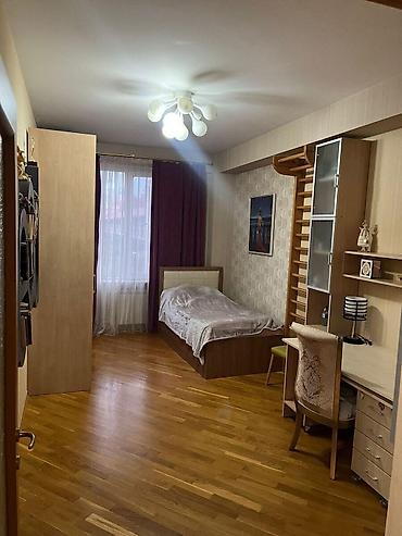 ucuz heyet evleri 2018: İcarəyə verilir 4 otaqlı yeni tikili 185 m², 28 May m. 1 200 AZN/ay 4 — 2