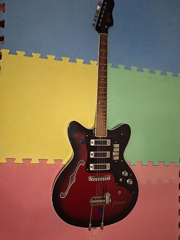 gitara simləri: Jolana yarı-hollow elektrik gitara - Brend/model: Jolana (loqo ön — 2