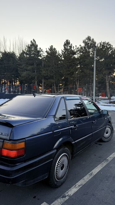 Volkswagen: Volkswagen Passat: 1991 г., 1.8 л, Механика, Бензин, Седан — 8