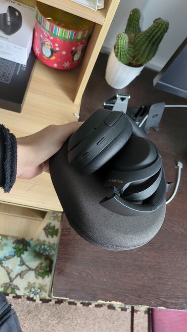Наушники: Полноразмерные, Sony, Б/у, Беспроводные (Bluetooth), Классические