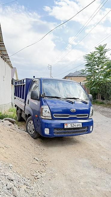 kiya bongo: Kia Bongo (портера) синего цвета — компактный бортовой грузовик с — 1