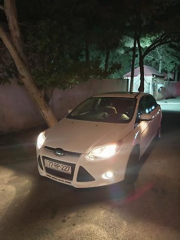 ford focus 2000: Ford Focus: 1.6 l | 2014 il 83000 km Sedan — 6