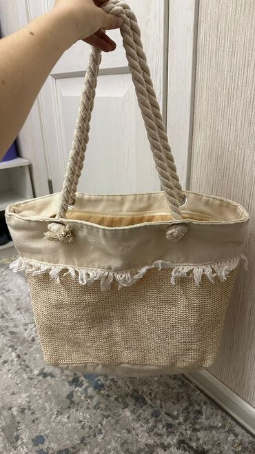 сумка для мамочки: Продаю сумку для пляжа / в отпуск Брала в бутике Kamea за 2000с, а