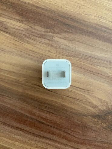 airpods satilir: Adapter Apple, 5 Vt, İşlənmiş