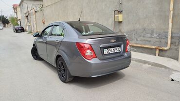 şevralet aveo: Chevrolet Aveo: 1.6 l | 2014 il 148000 km Sedan