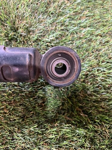 Амортизаторы, пневмобаллоны: Комплект амортизаторов Toyota 2010 г., Б/у, Оригинал, Япония — 4