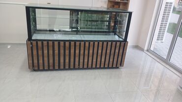 vitrin soyuducular: Şüşə vitrinli soyuducu vitrin – kafe, restoran, şirniyyat və qida