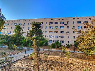 binalar az: Bakı, 8-ci kilometr, 3 otaqlı, Köhnə tikili, m. Xalqlar Dostluğu, 75 kv. m — 1