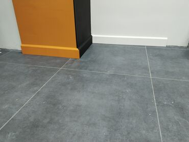 Kafel və metlax: Qranit effektli böyük format döşəmə plitələri – tünd boz - Material — 9