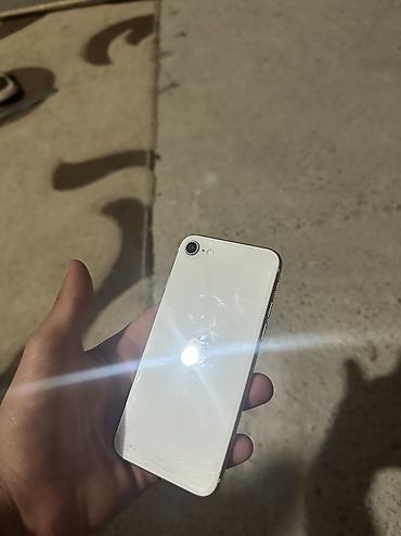 Apple iPhone: IPhone SE 2020, 64 GB — 11