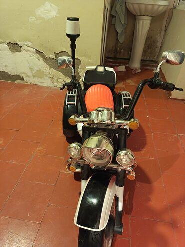 Uşaq üçün elektrik maşınları: Uşaq üçün elektrikli üçtəkərli motosiklet - Klassik kreyser üslubunda — 7