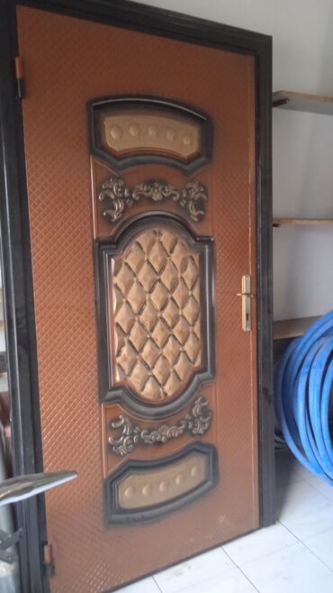 Giriş qapıları: 170 azn basdiyan demir seyf qapılar peşakar usdalar tərəfindən yığılır -da lalafo.az — 2 Giriş qapıları: 170 azn basdiyan demir seyf qapılar peşakar usdalar tərəfindən yığılır — 2