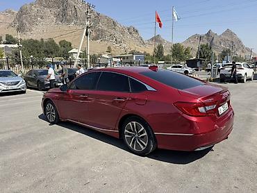 Транспорт: Honda Accord: 2018 г., 2 л, Вариатор, Гибрид, Седан — 5
